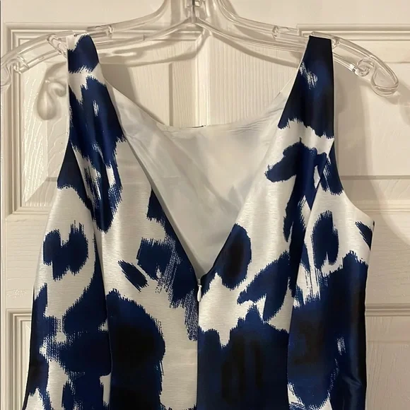 Fit & flare Adrianna Papell Blue & White Dress, great wedding guest dress - Picture 7 of 10